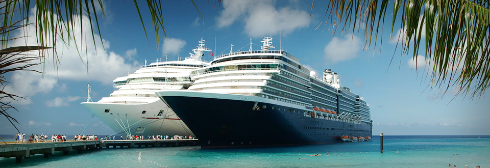 picture of two cruise ships